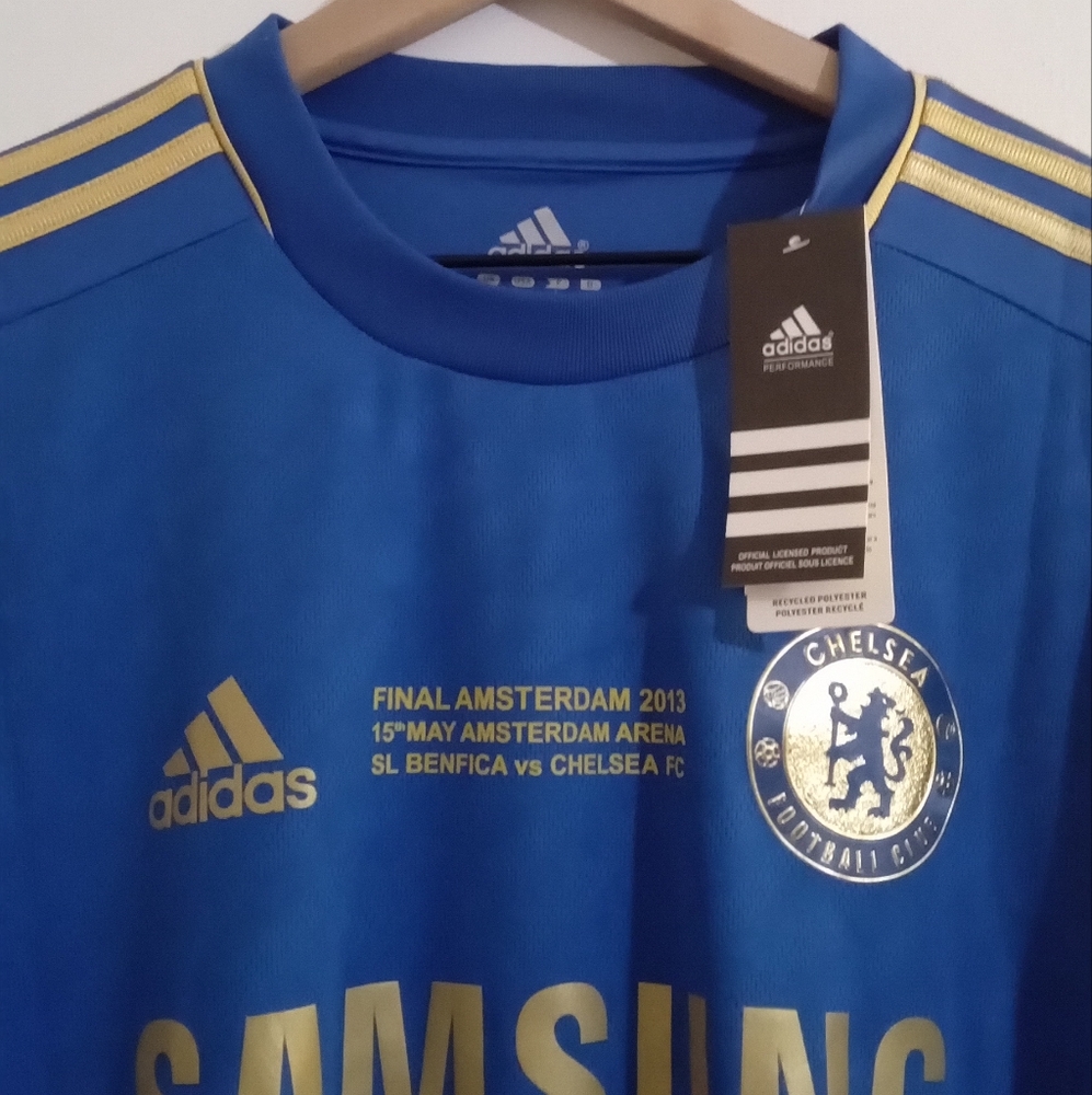 AMAZING GORGEOUS CHELSEA FC SOCCER ⚽ JERSEY